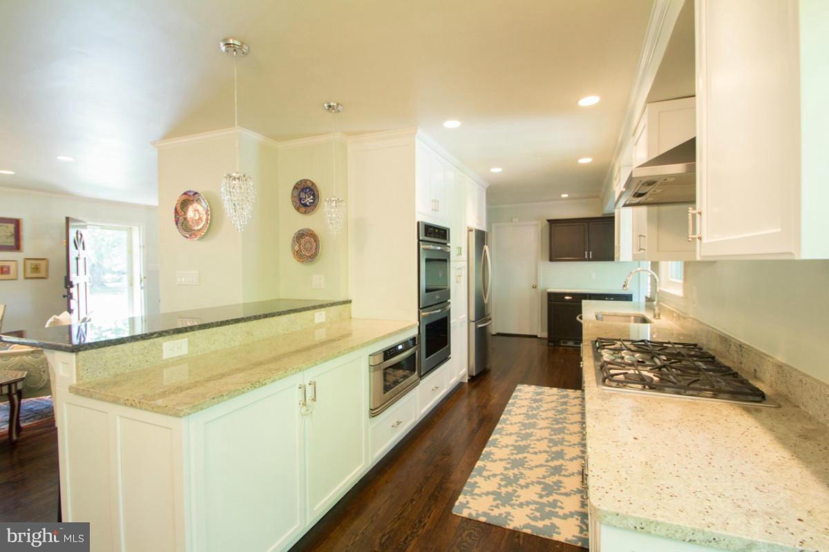 DOLLEY MADISON ESTATES - Residential Lease