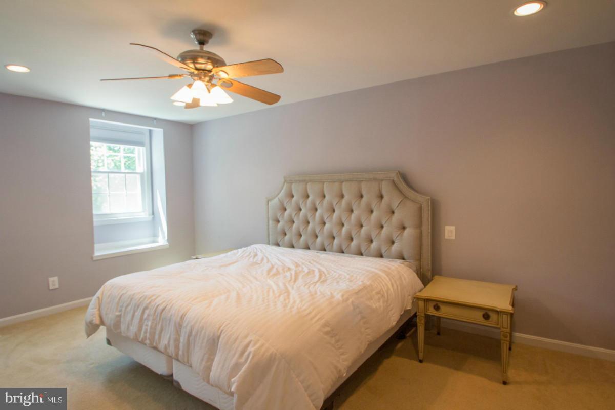 DOLLEY MADISON ESTATES - Residential Lease