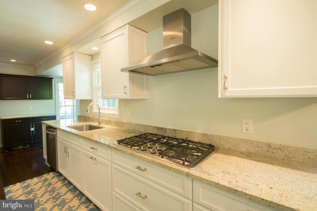 DOLLEY MADISON ESTATES - Residential Lease