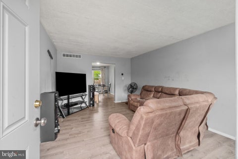 Townhouse For Sale - 10 Mitnick Court<br/> Baltimore County, BALTIMORE, MD 21236
