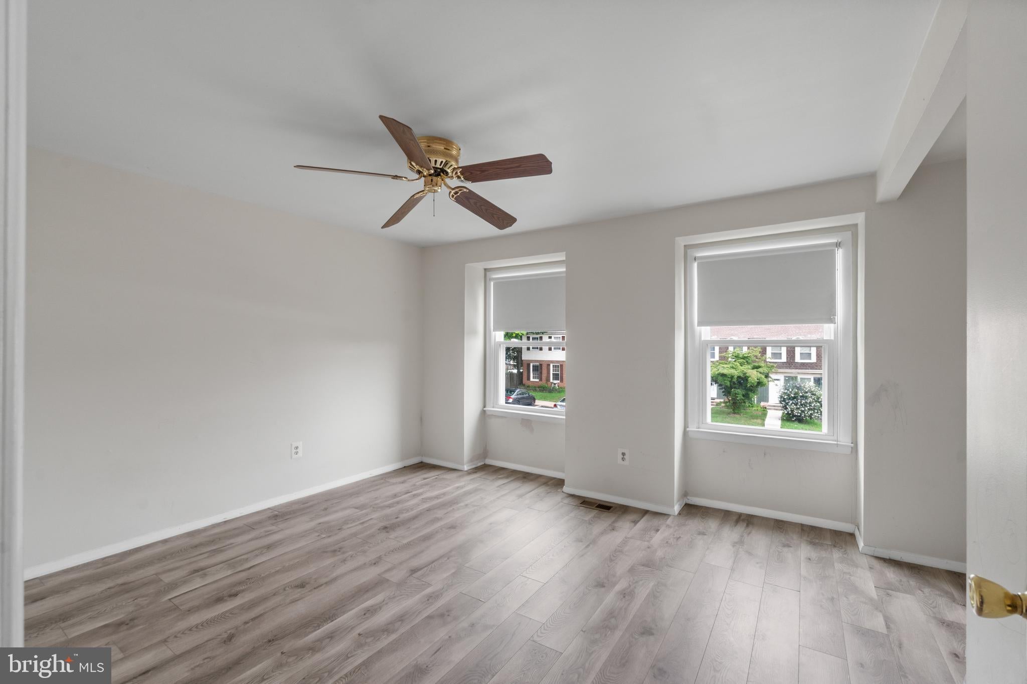 10 MITNICK COURT