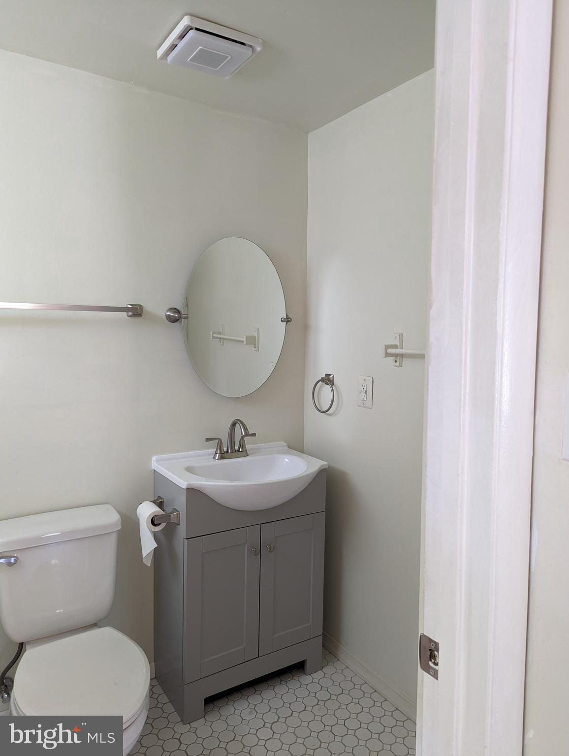 WHISPERING WOODS - Residential Lease