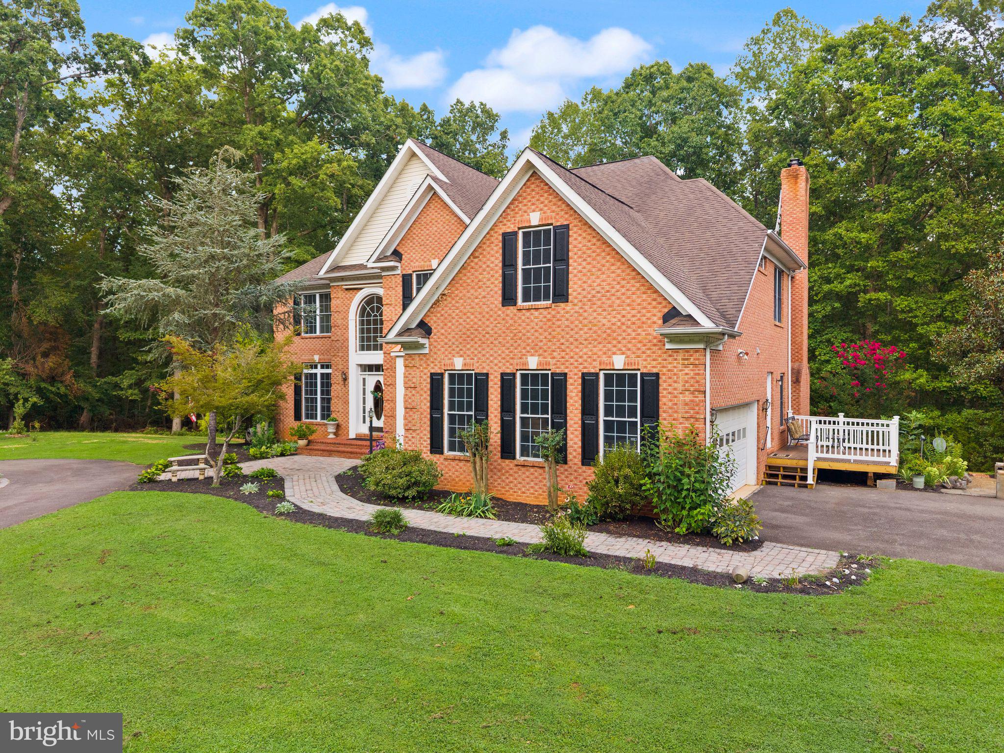 4407 WHITETAIL LANE