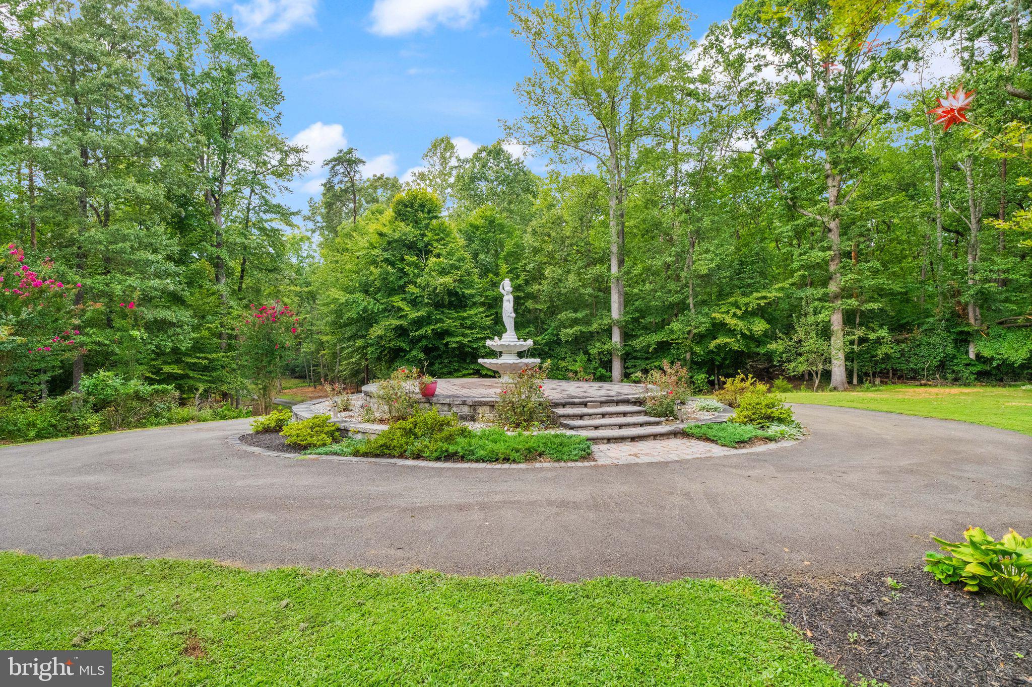 4407 WHITETAIL LANE