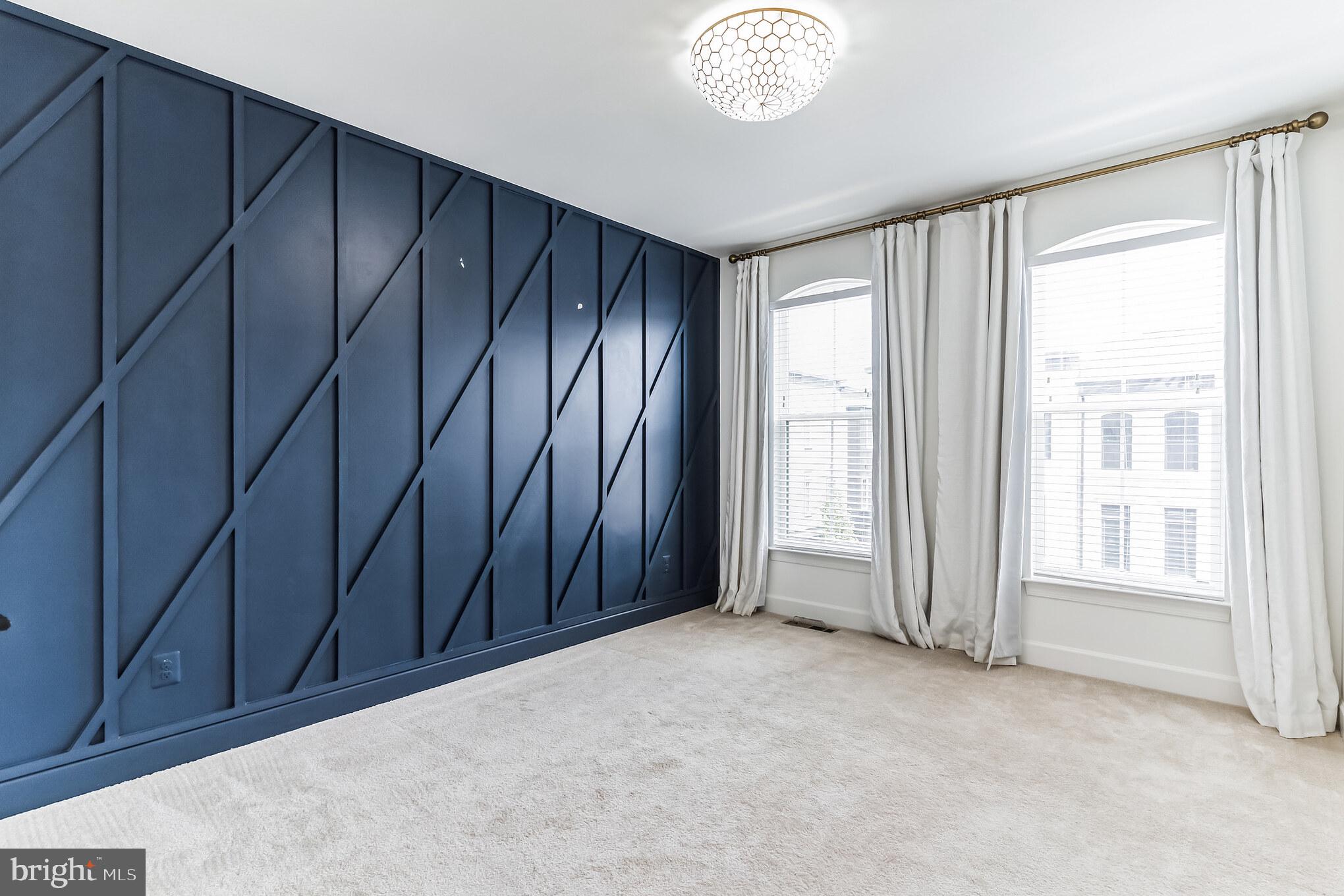 BRAMBLETON TOWN CENTER - Residential Lease