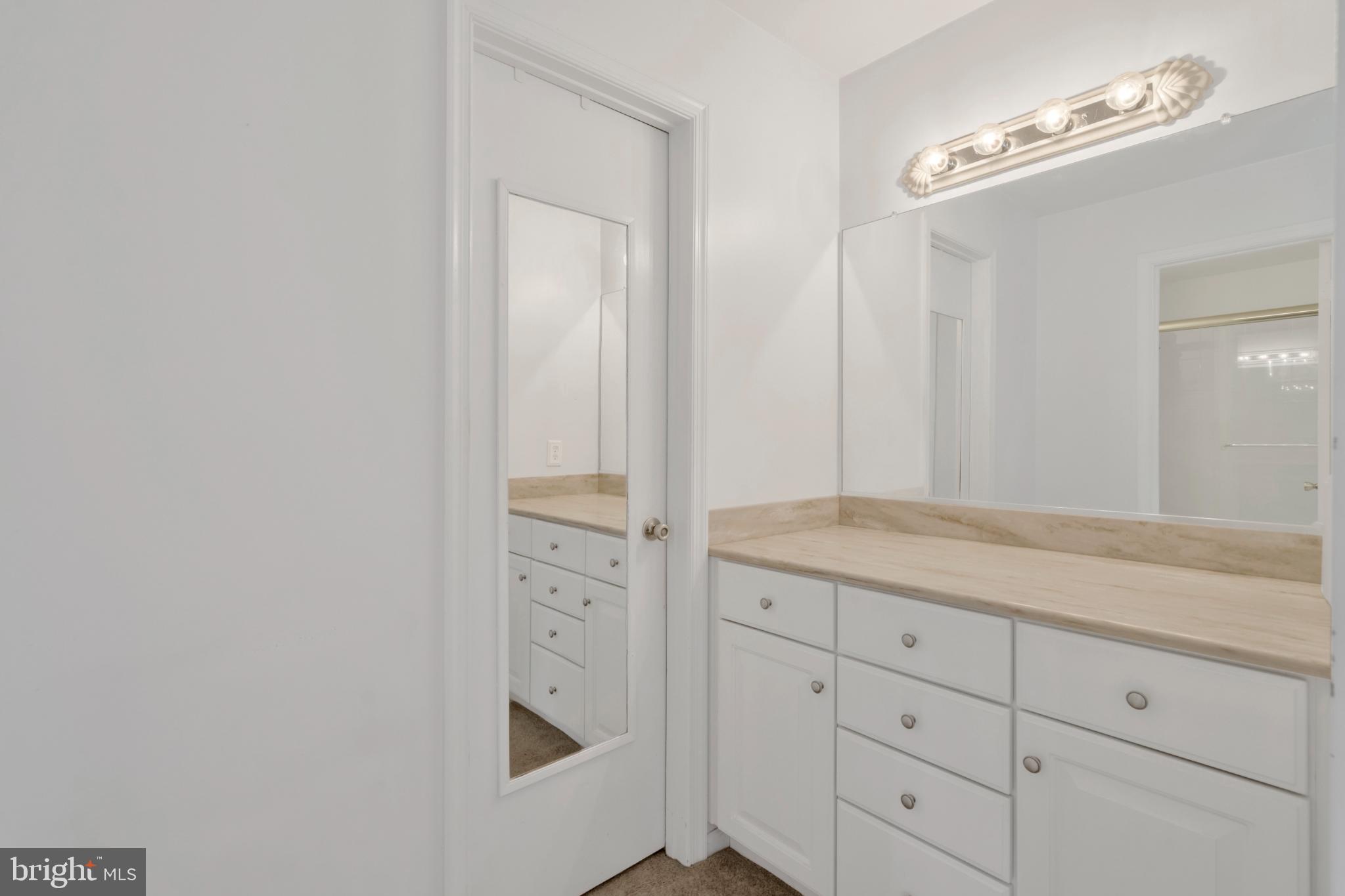 BELLE POND FARM - Residential