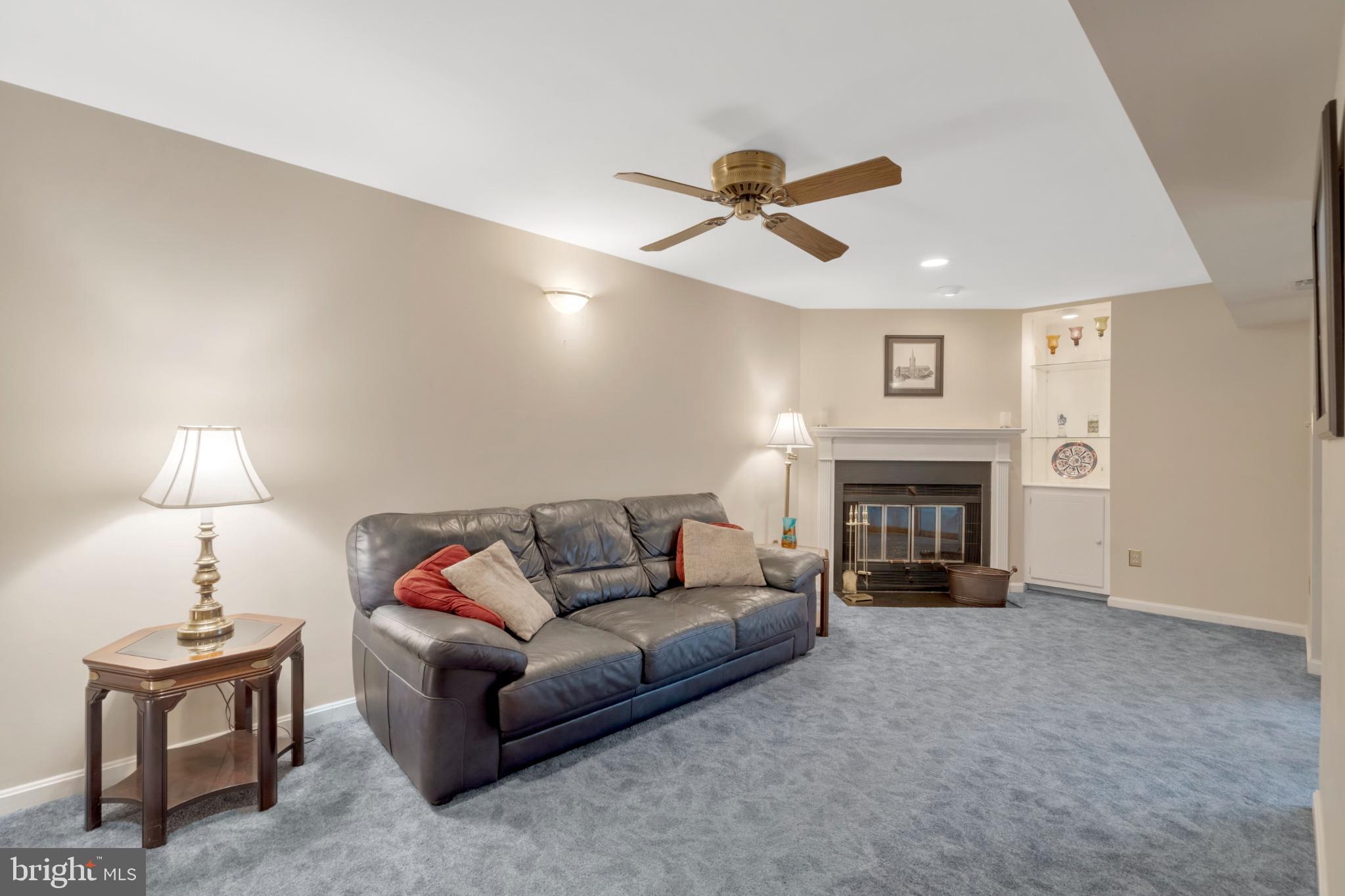 BELLE POND FARM - Residential