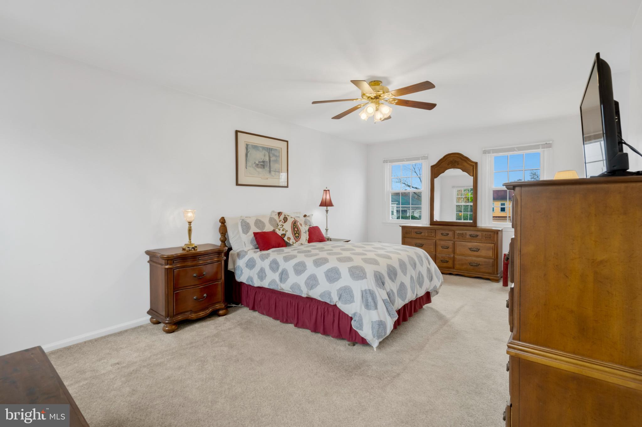 BELLE POND FARM - Residential