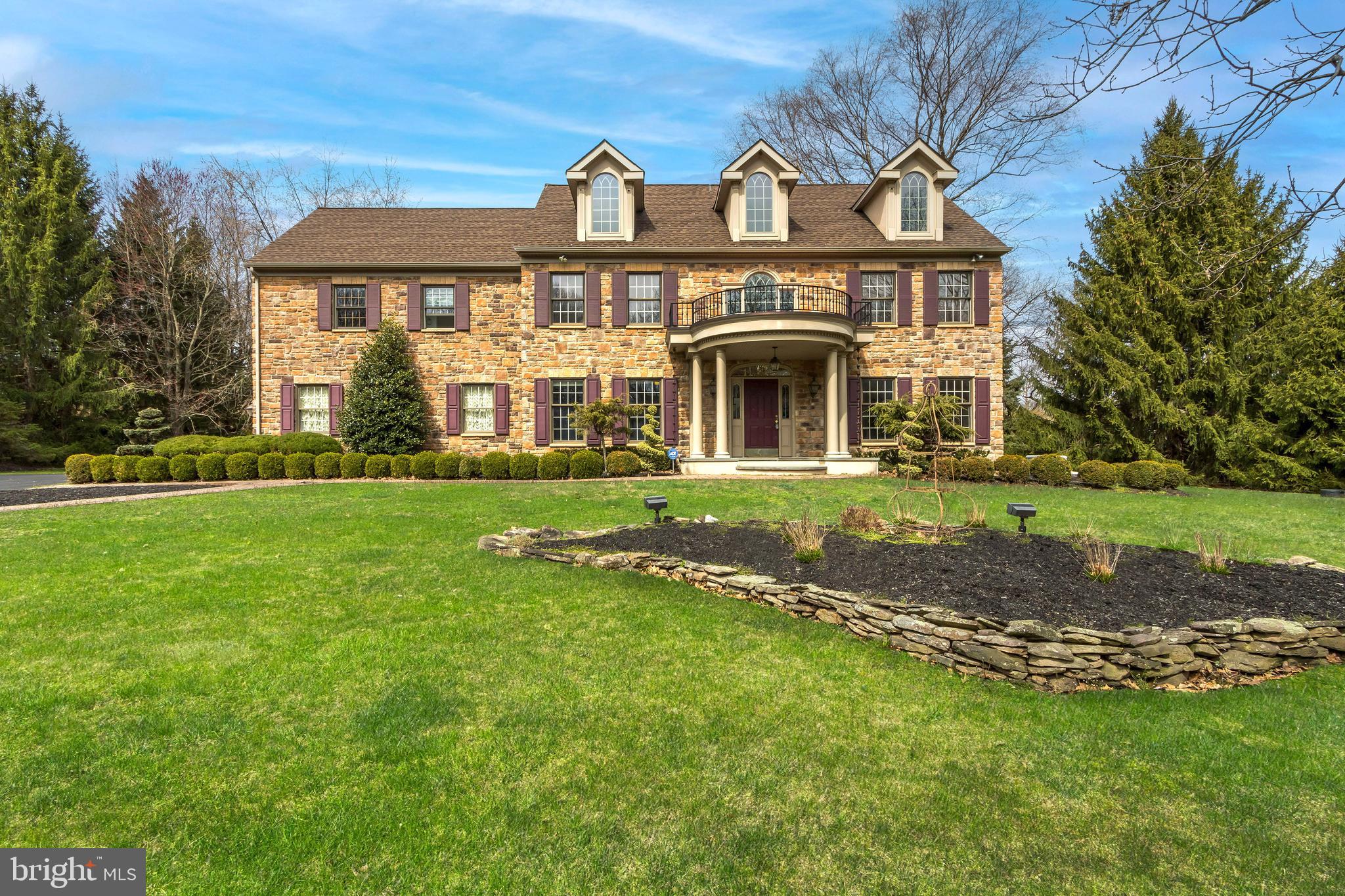 WINDWARD CHASE - Residential