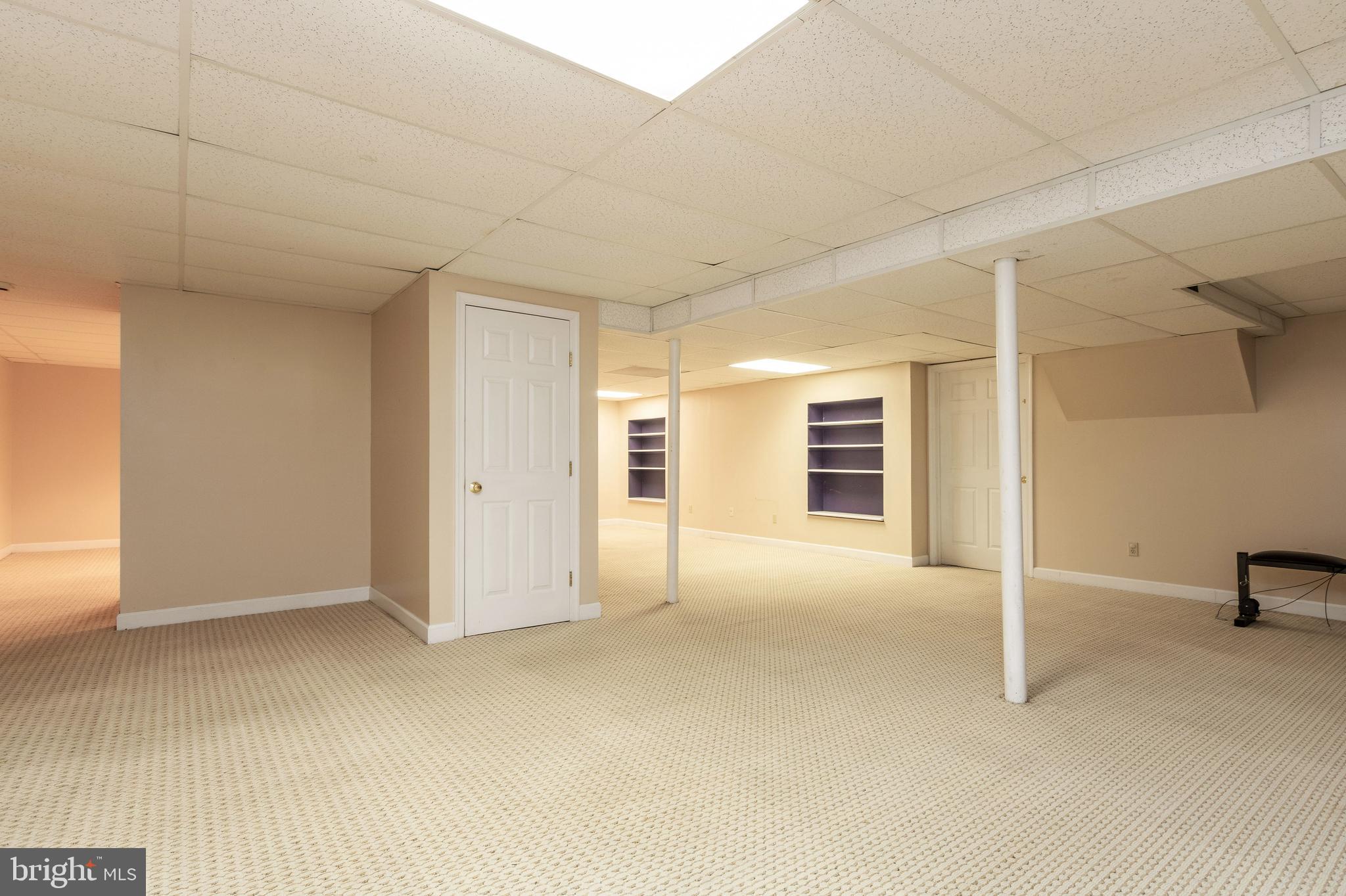 WINDWARD CHASE - Residential