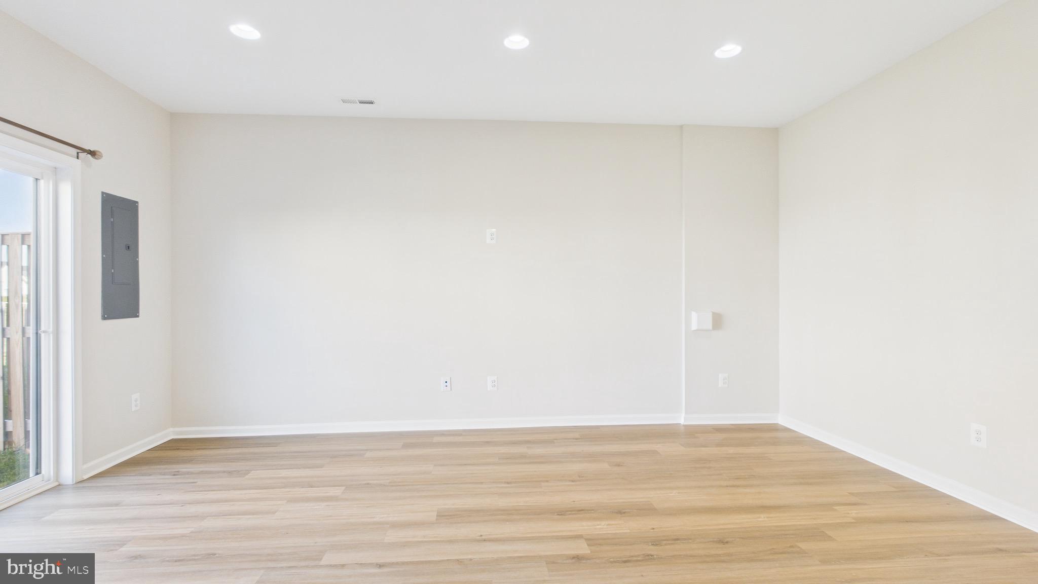 SNOWDEN BRIDGE - Residential Lease