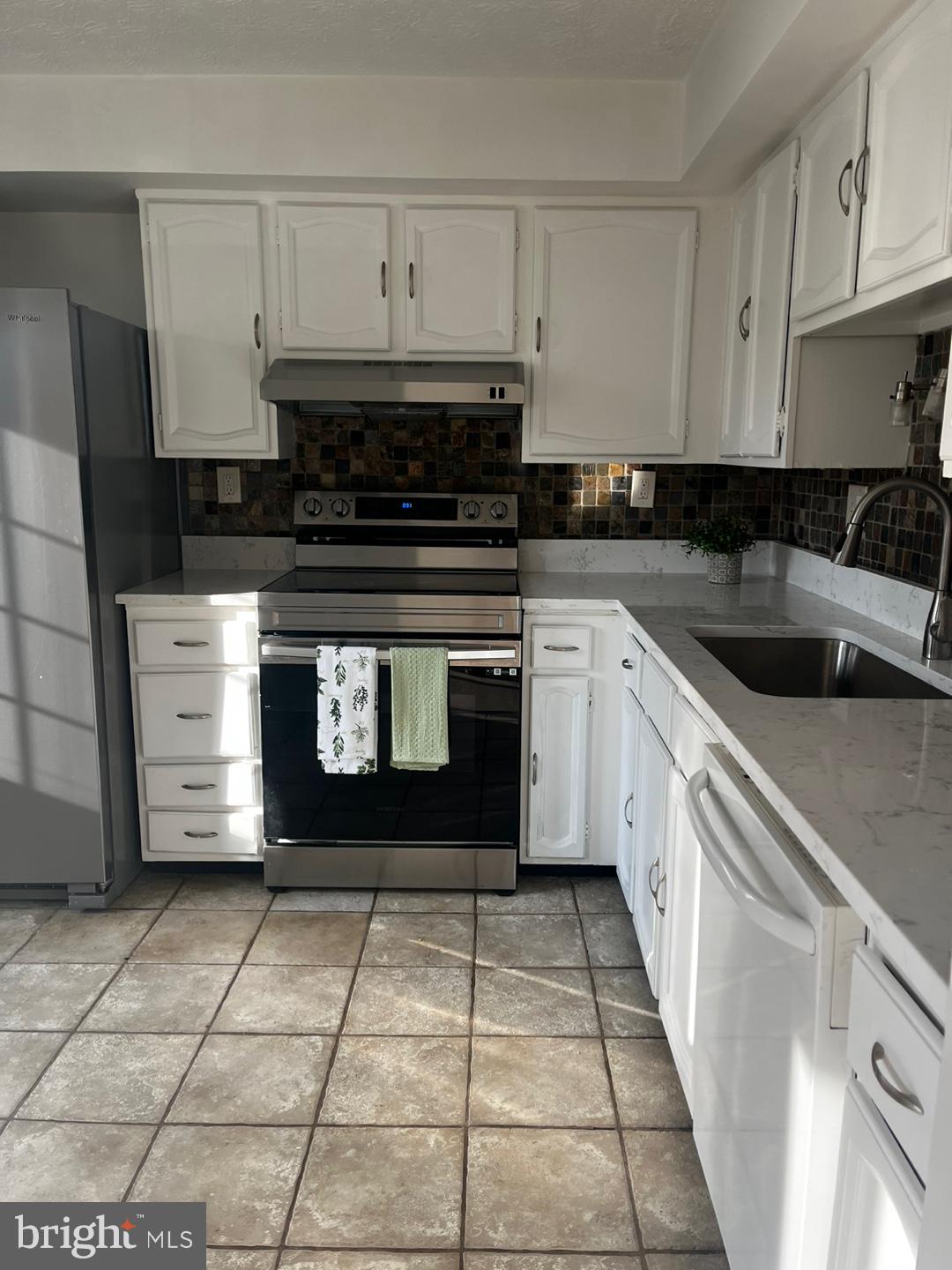 LEISHEAR VILLAGE - Residential