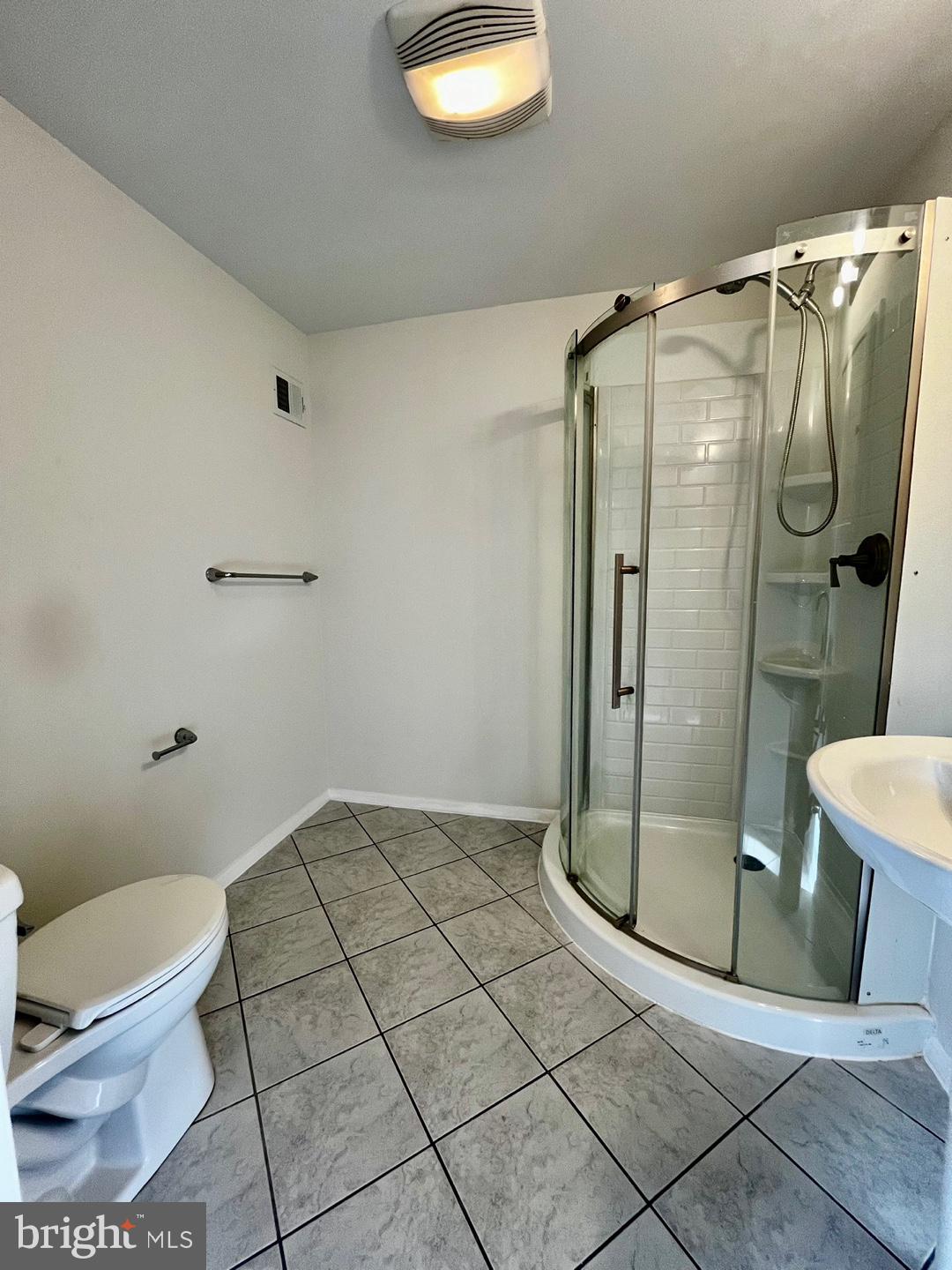 LEISHEAR VILLAGE - Residential