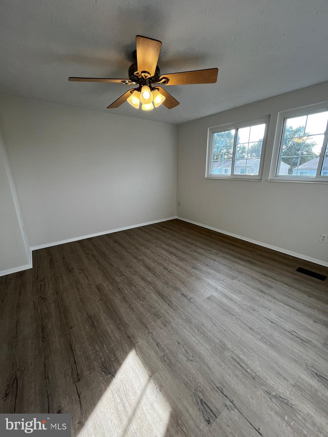 LEISHEAR VILLAGE - Residential