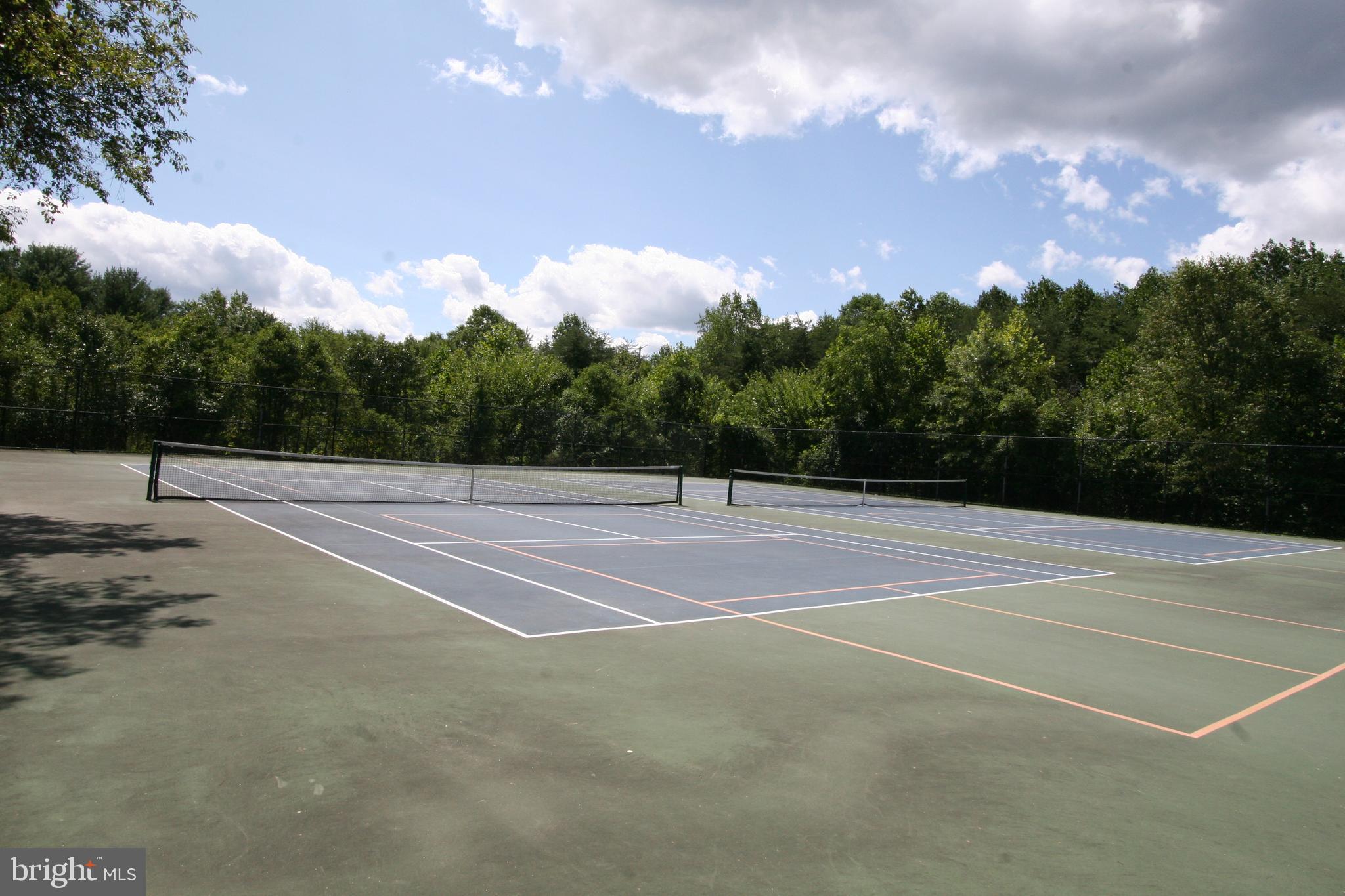 LEISHEAR VILLAGE - Residential