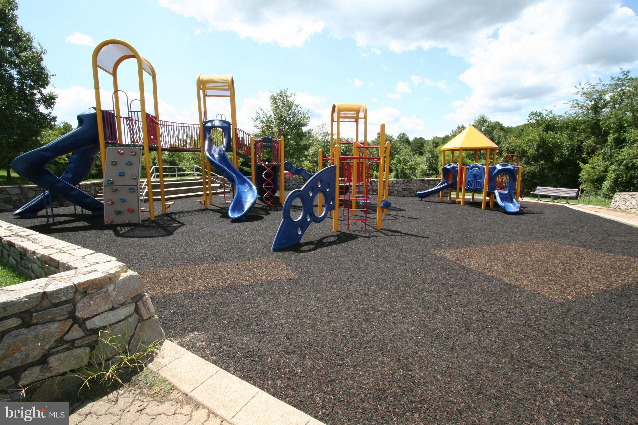 LEISHEAR VILLAGE - Residential