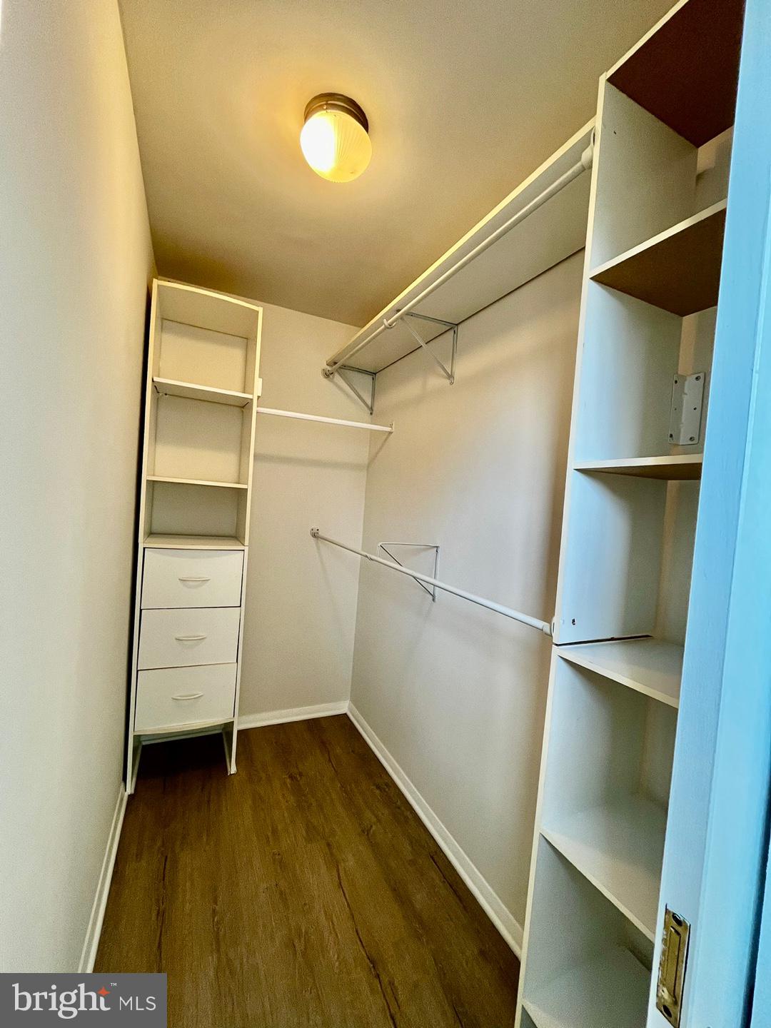 LEISHEAR VILLAGE - Residential