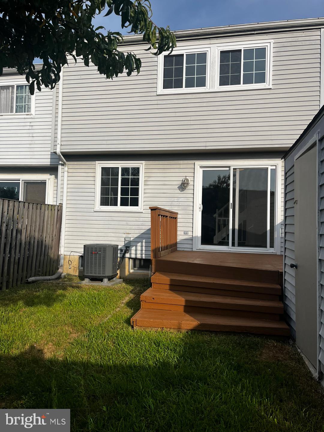 LEISHEAR VILLAGE - Residential