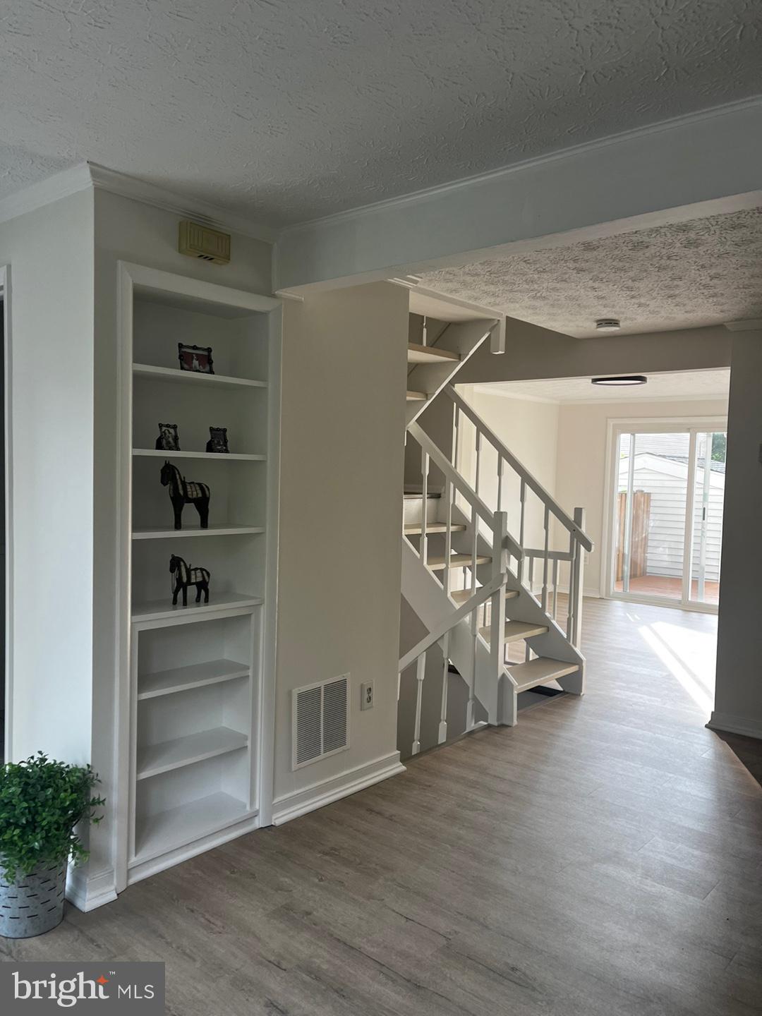 LEISHEAR VILLAGE - Residential