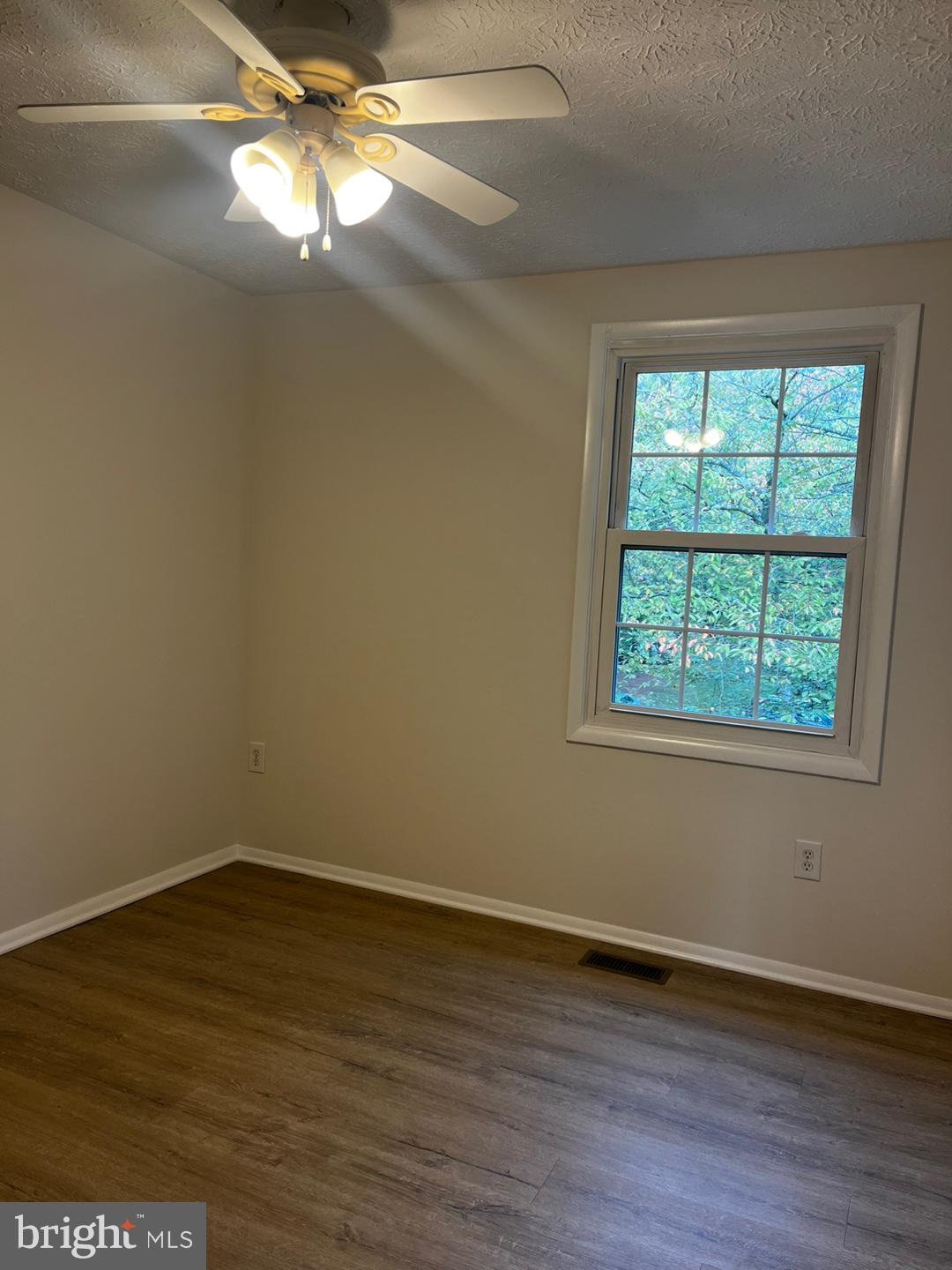 LEISHEAR VILLAGE - Residential