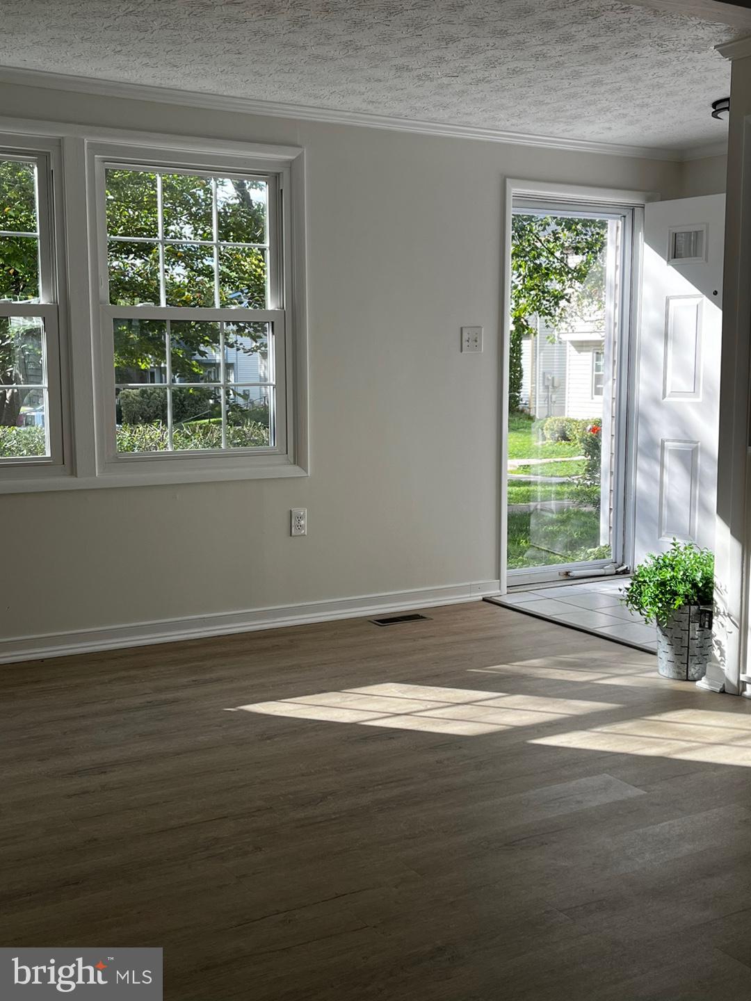 LEISHEAR VILLAGE - Residential