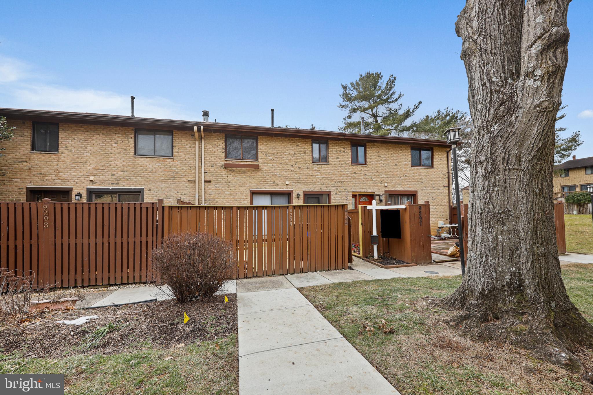 VILLAGE OF LONG REACH - Residential