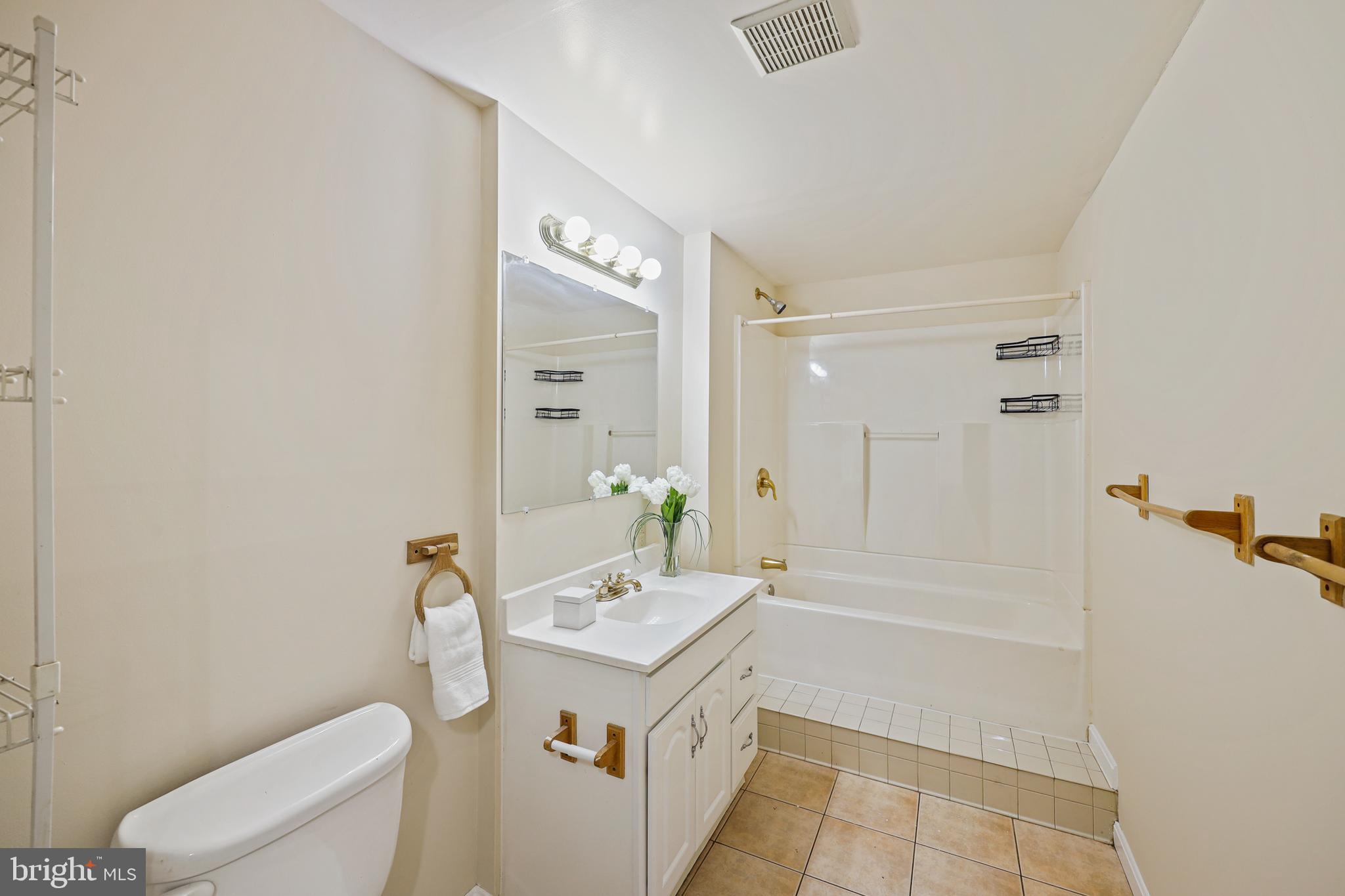 VILLAGE OF LONG REACH - Residential