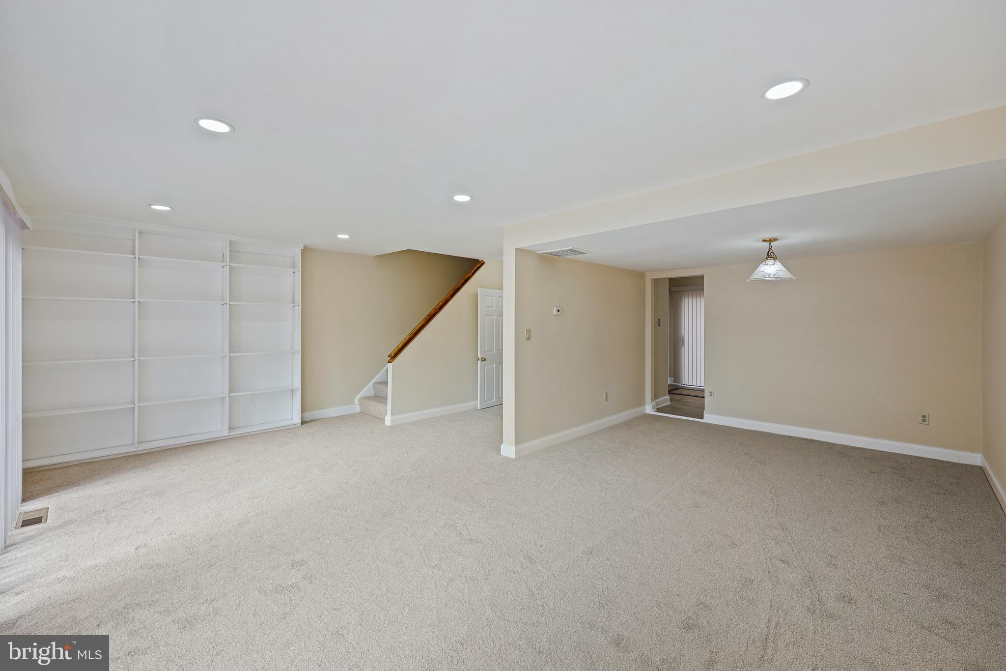 VILLAGE OF LONG REACH - Residential