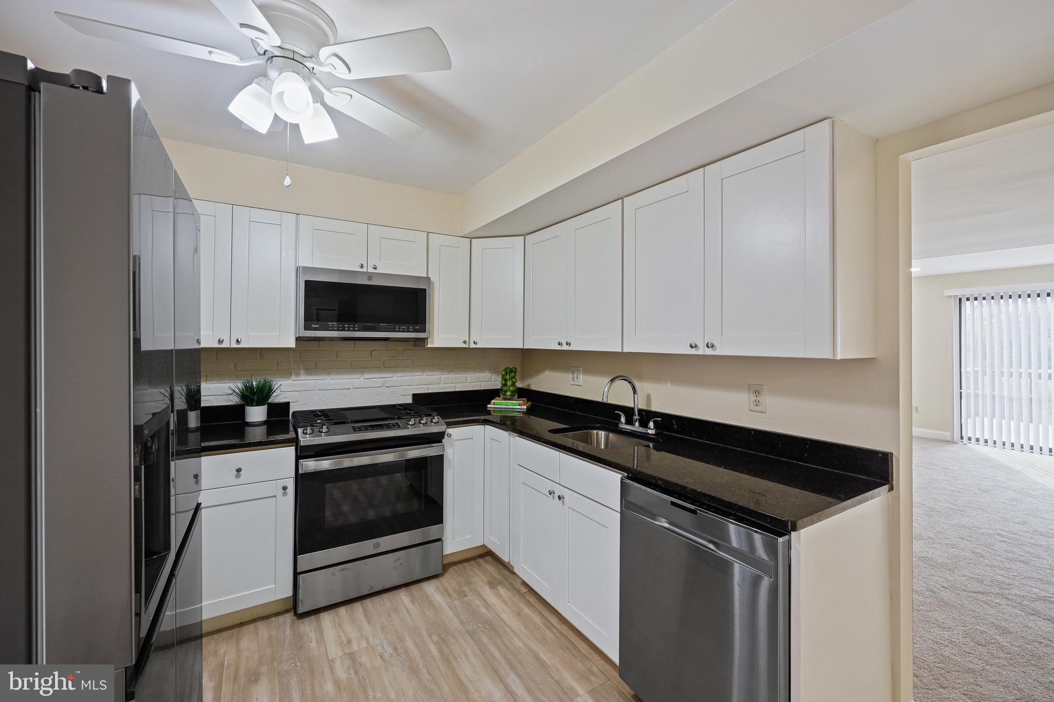 VILLAGE OF LONG REACH - Residential