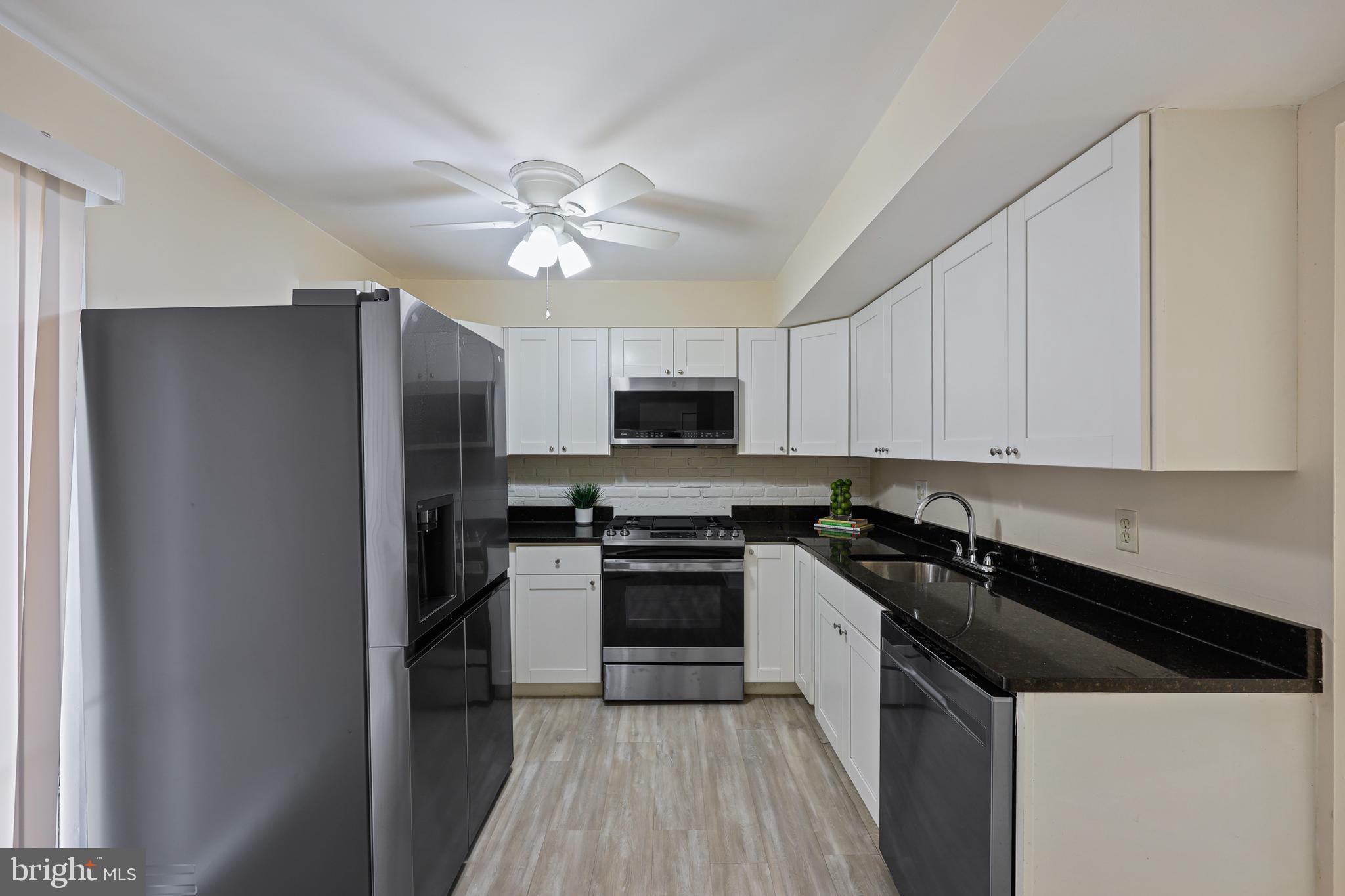 VILLAGE OF LONG REACH - Residential