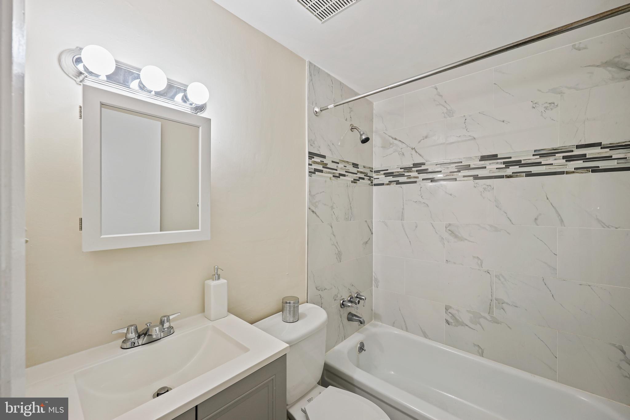 VILLAGE OF LONG REACH - Residential