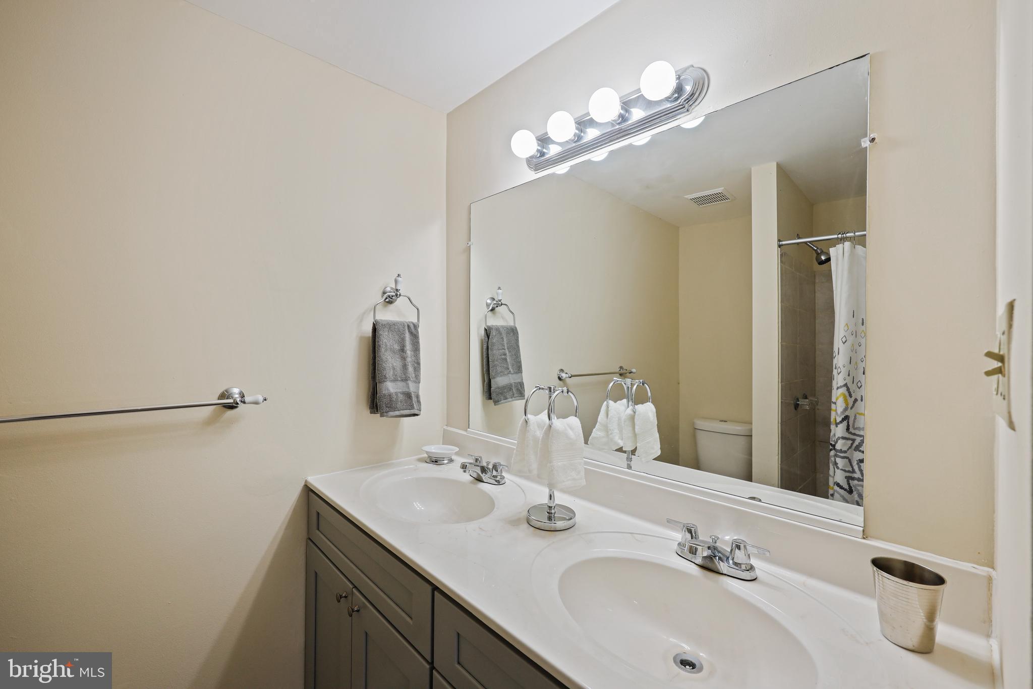 VILLAGE OF LONG REACH - Residential