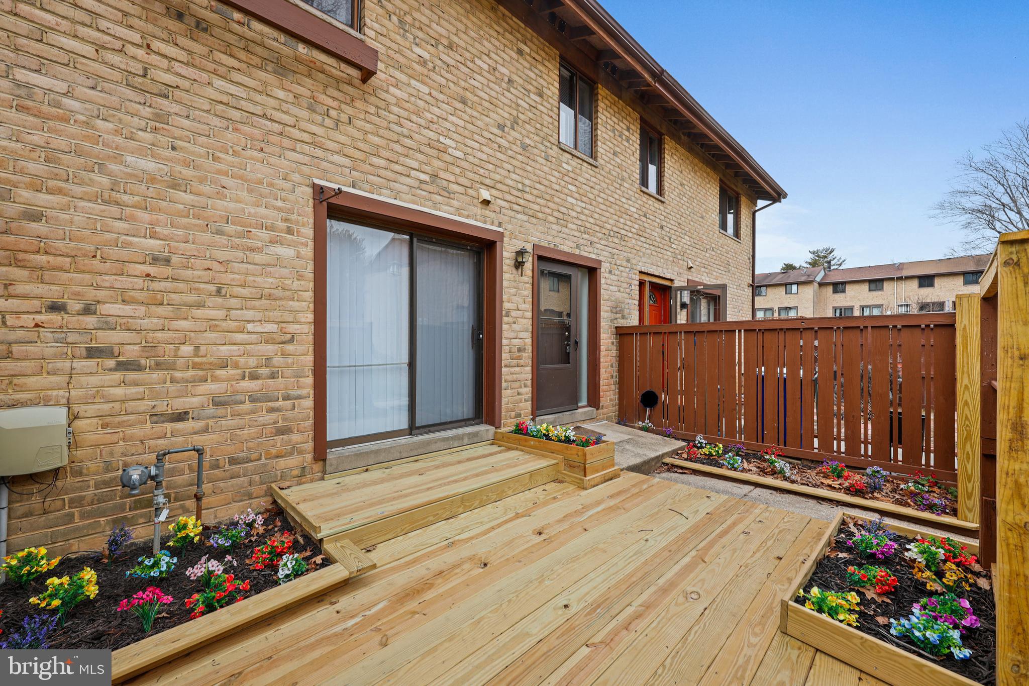 VILLAGE OF LONG REACH - Residential