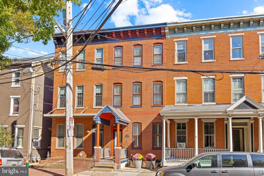 Photo of 305 N Lime Street, LANCASTER, PA 17602 (MLS # PALA2059186)