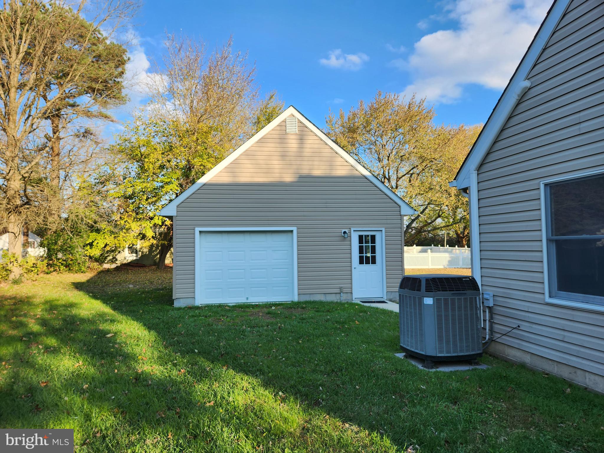 235 OLDE POINT LANE