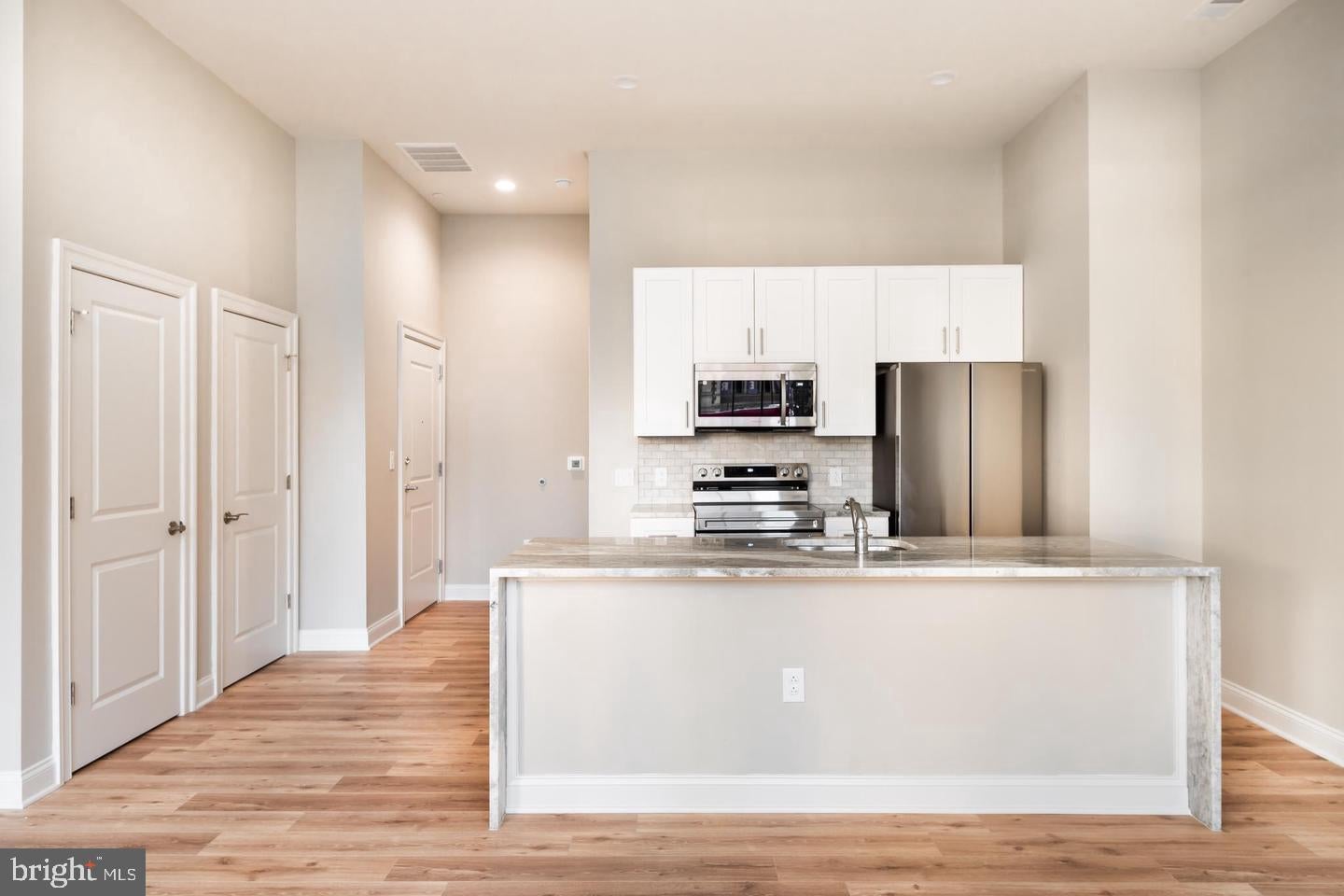 2121 MARKET STREET 41 103