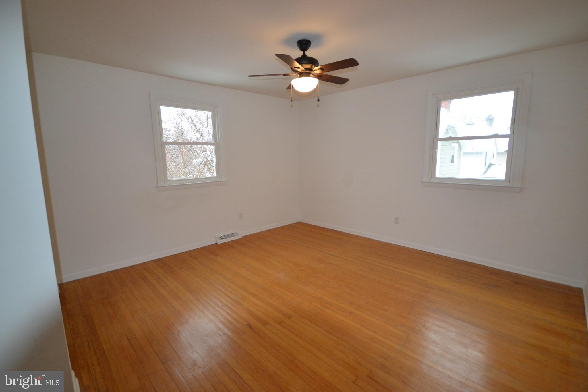GLENSIDE - Residential Lease