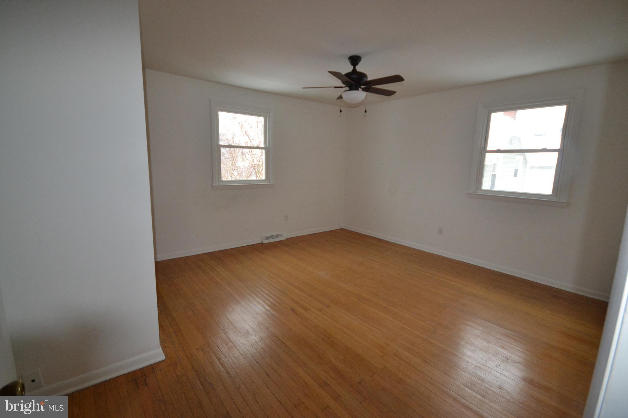 GLENSIDE - Residential Lease