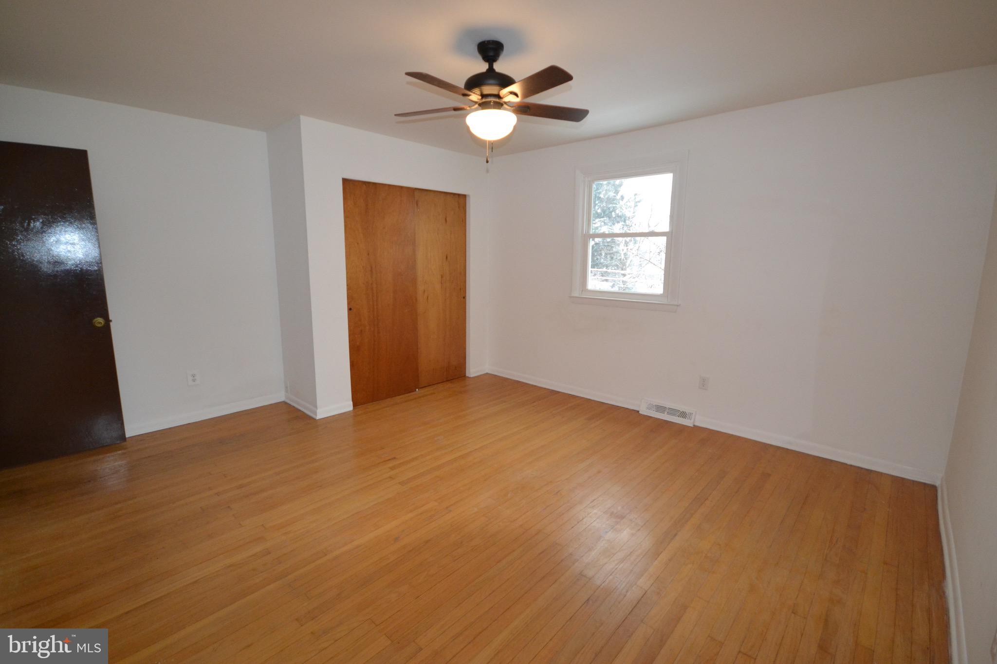 GLENSIDE - Residential Lease