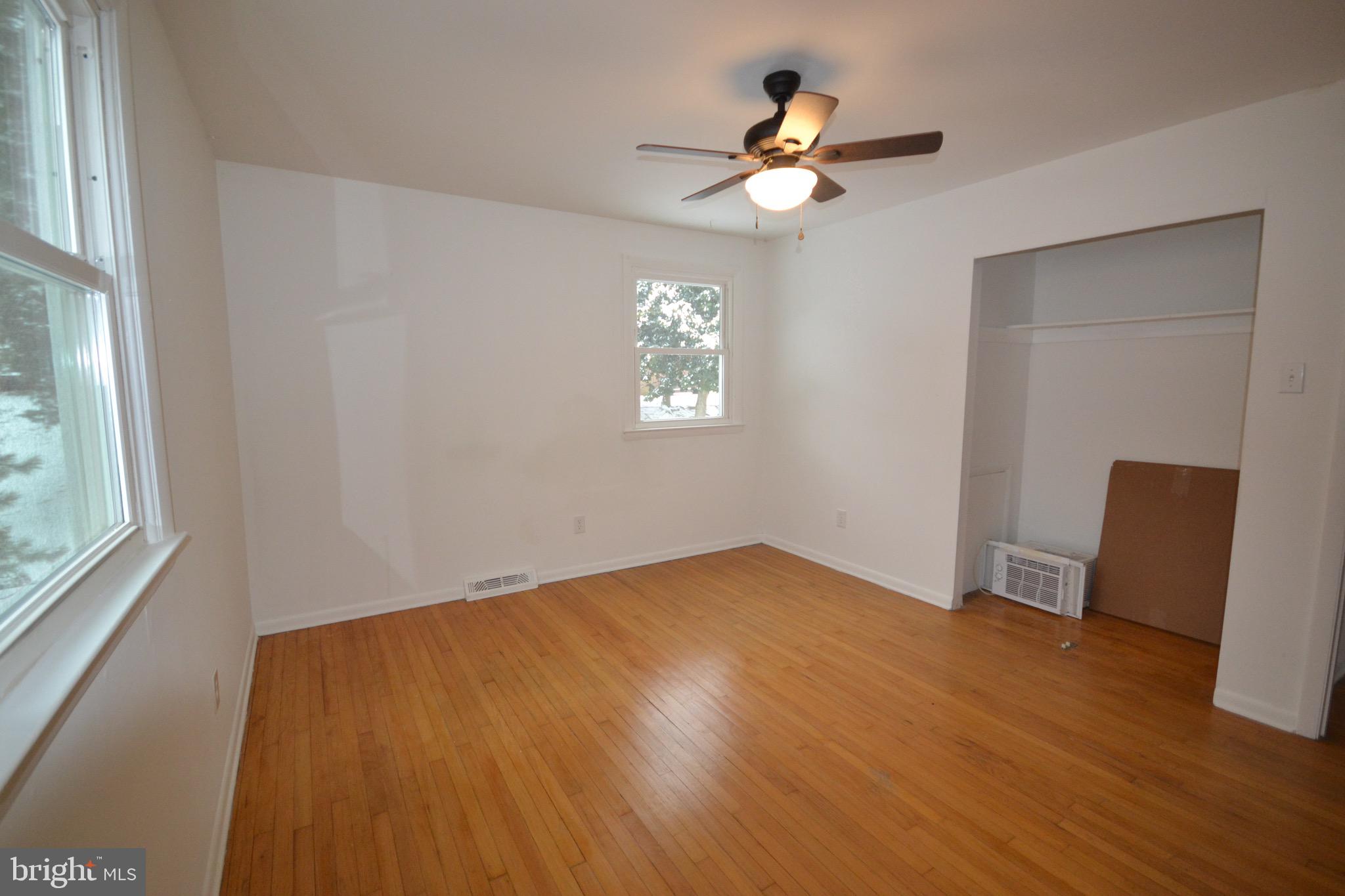 GLENSIDE - Residential Lease