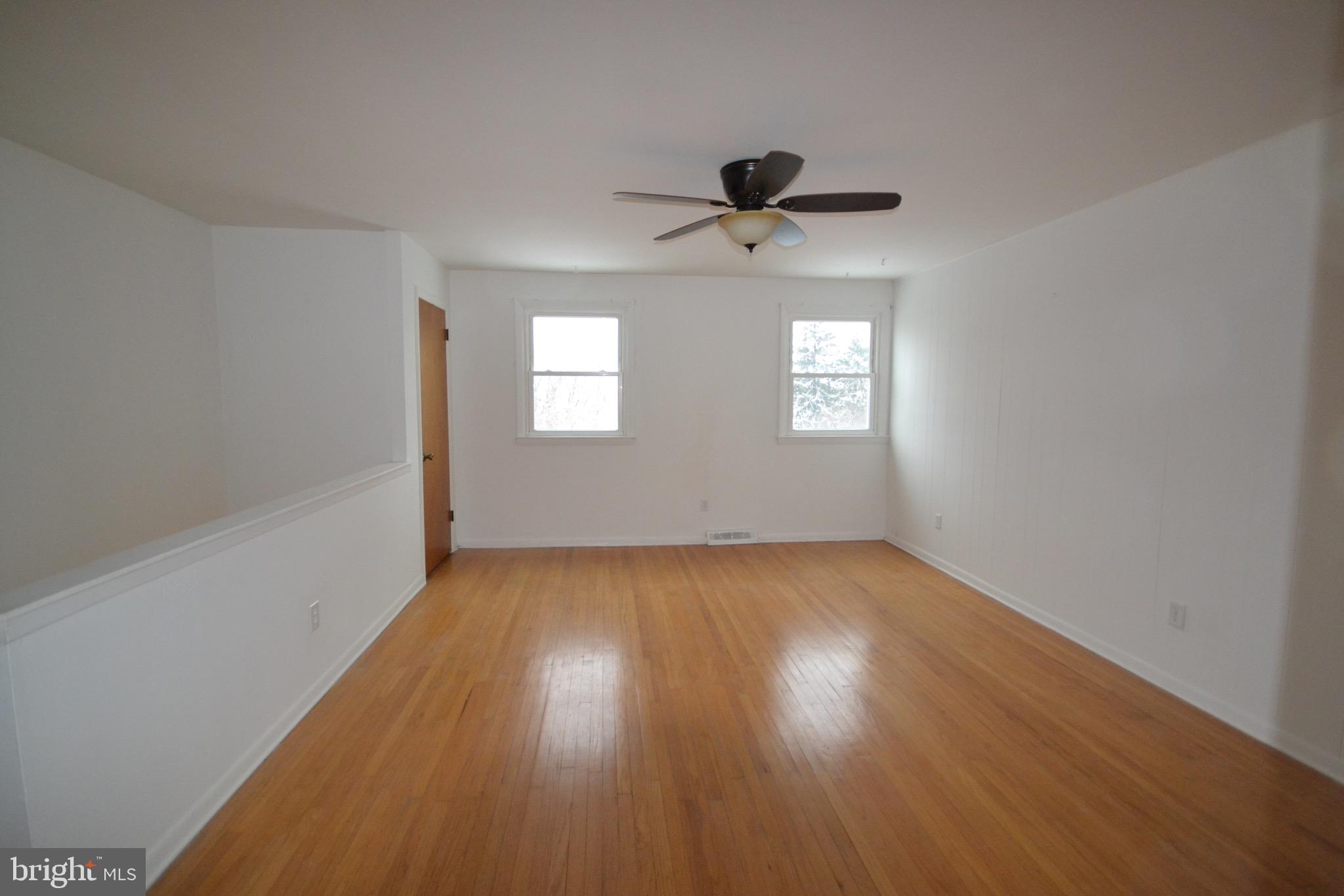 GLENSIDE - Residential Lease