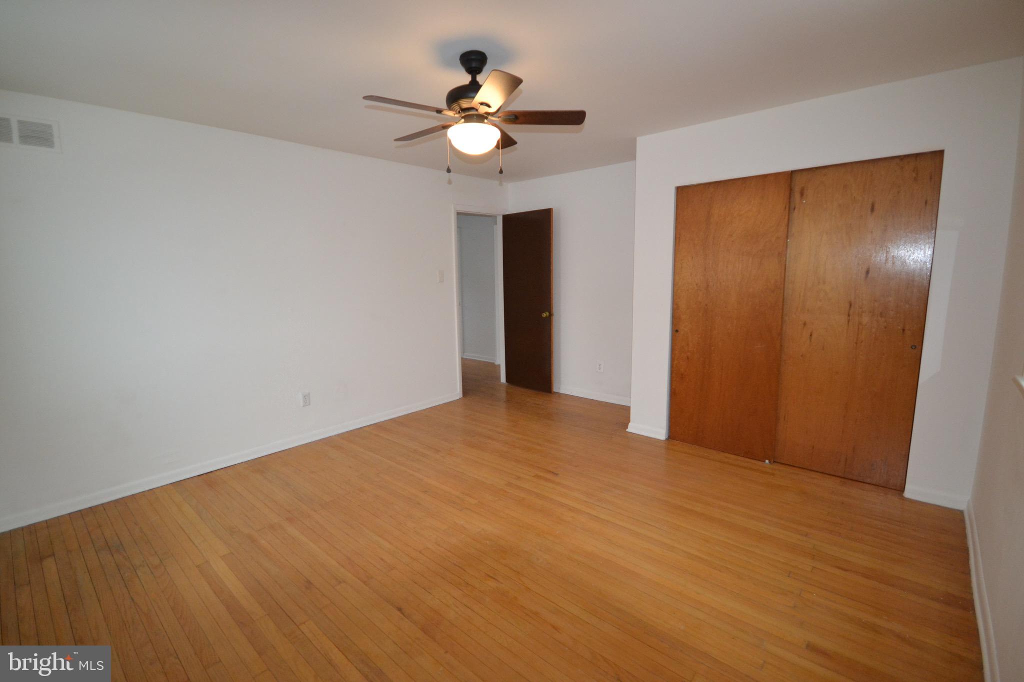 GLENSIDE - Residential Lease