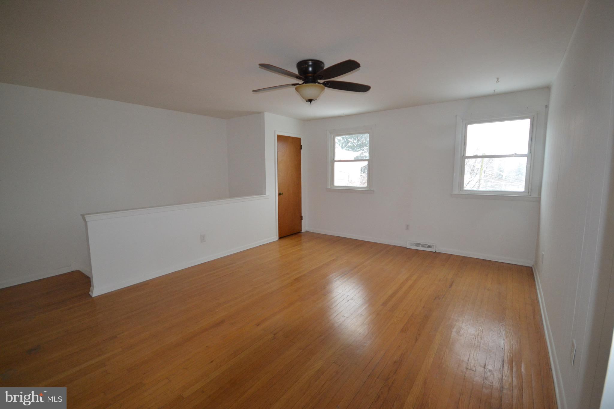 GLENSIDE - Residential Lease