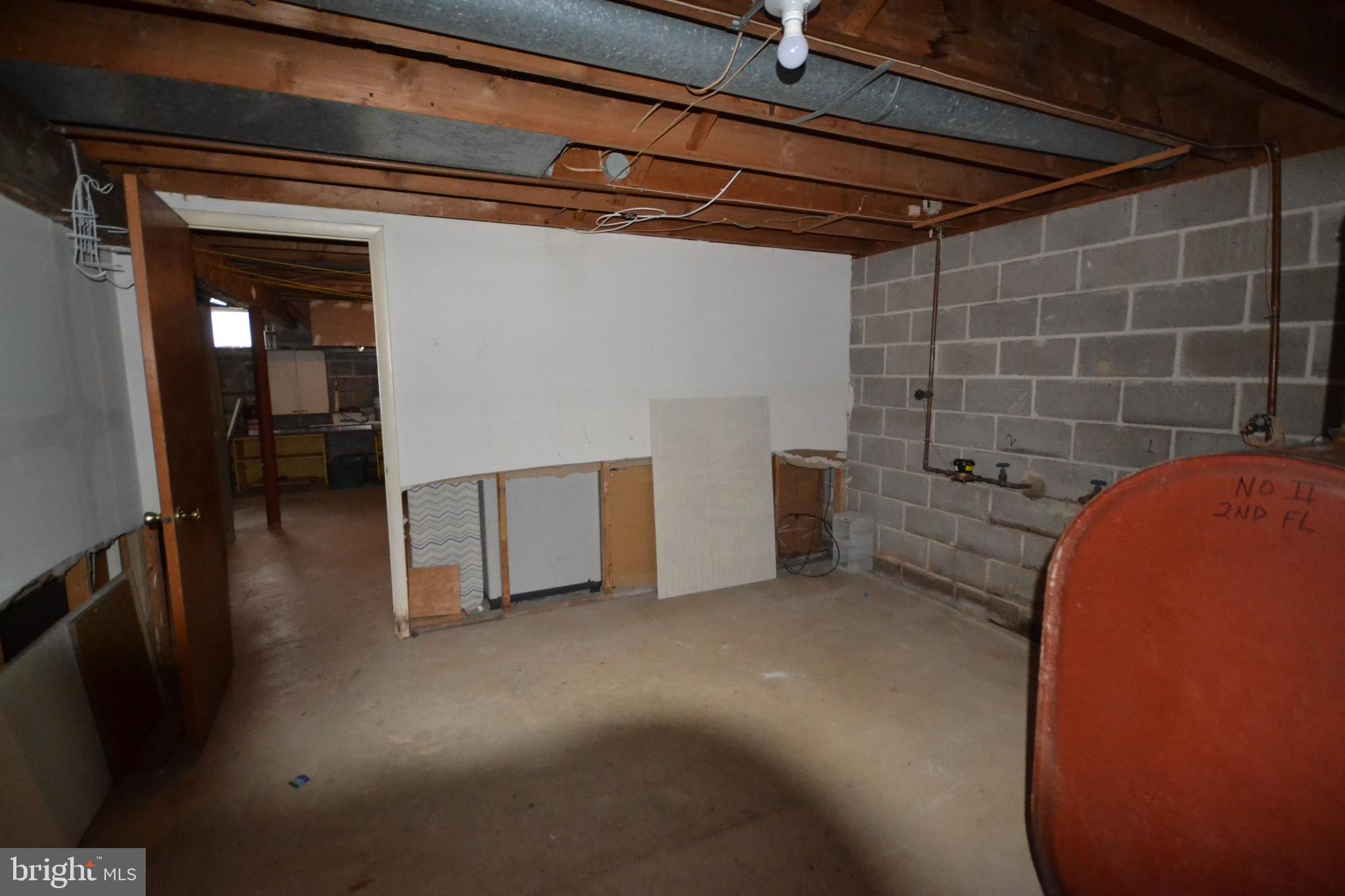 GLENSIDE - Residential Lease
