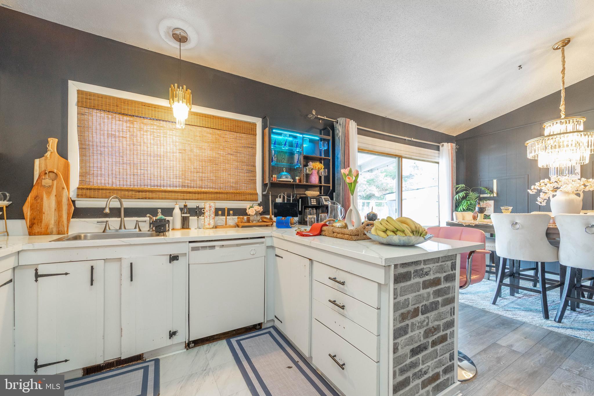 LAYDON PARK - Residential