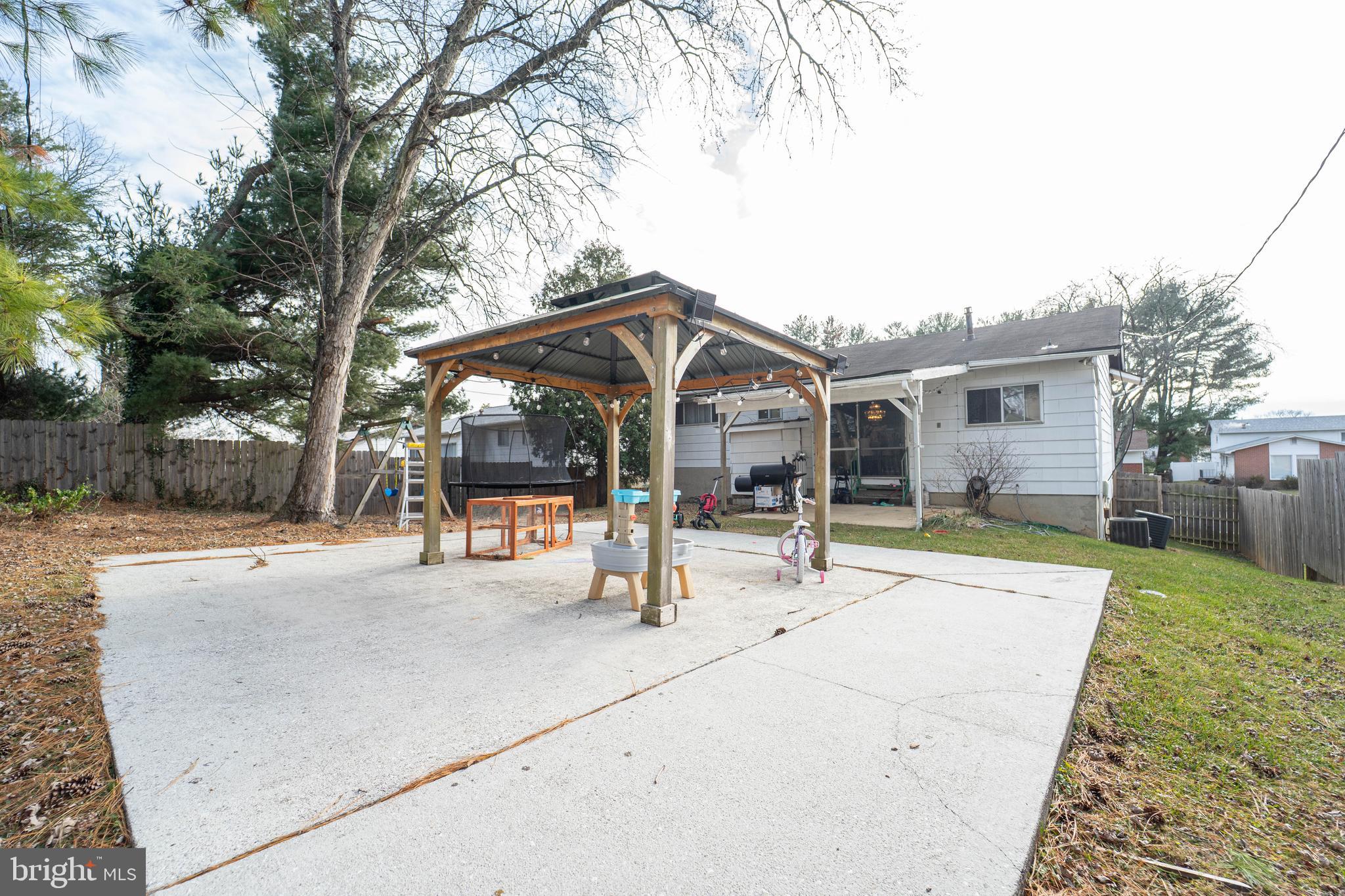 LAYDON PARK - Residential