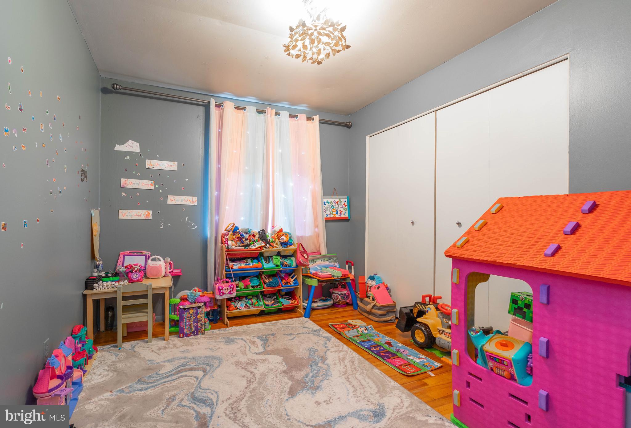 LAYDON PARK - Residential