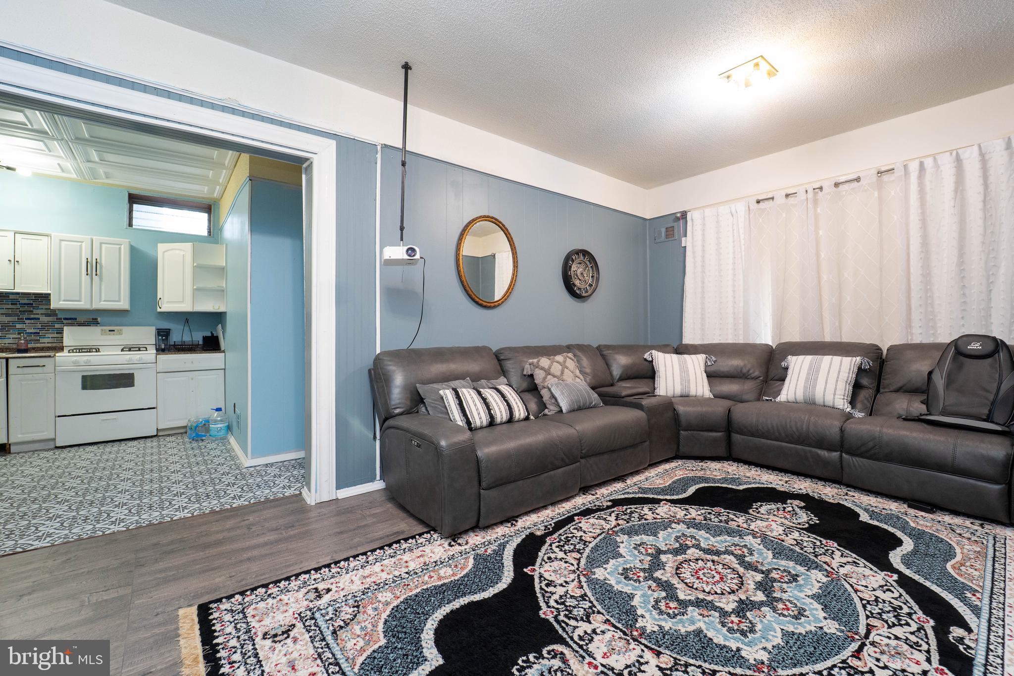 LAYDON PARK - Residential