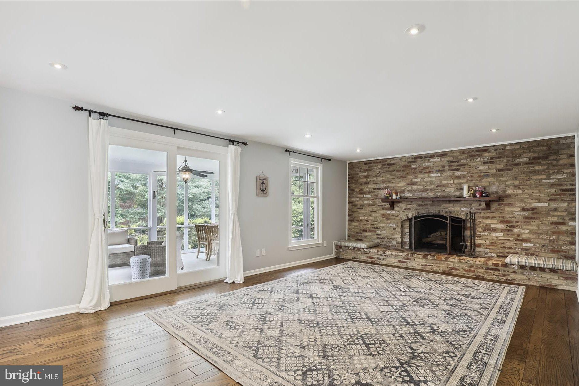 OLD FARM - Residential