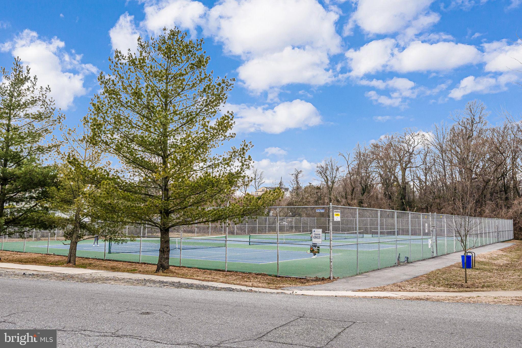 AUGUST WOODS - Residential